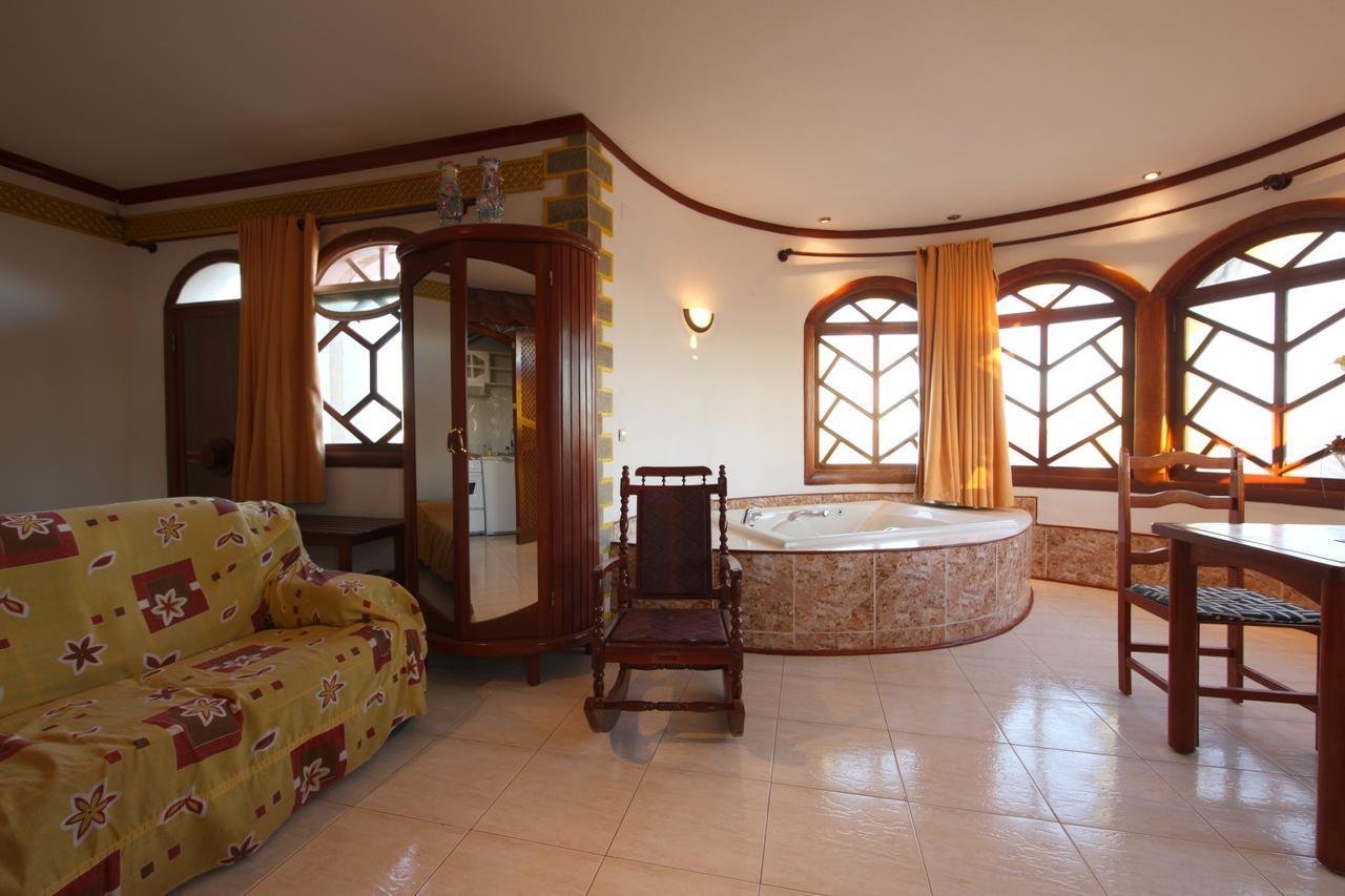 Residencial Cabo Verde Palace Santa Maria Esterno foto